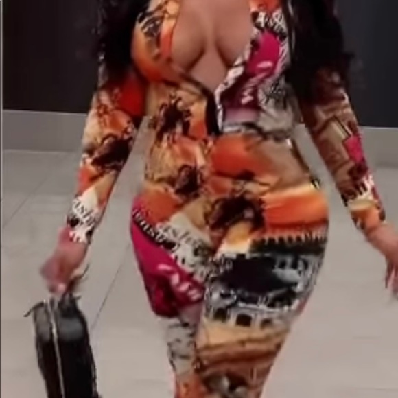 Two piece set - Picture 2 of 2